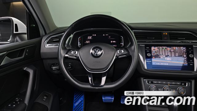 Volkswagen Tiguan 2020 — photo 18