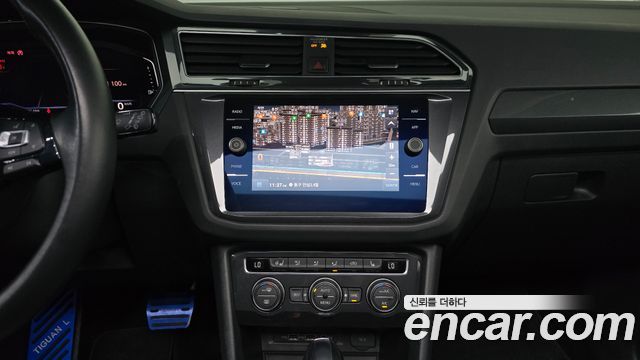 Volkswagen Tiguan 2020 — photo 19