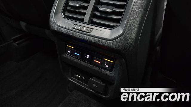 Volkswagen Tiguan 2020 — photo 24