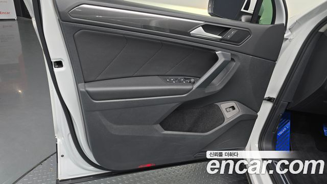 Volkswagen Tiguan 2020 — photo 14