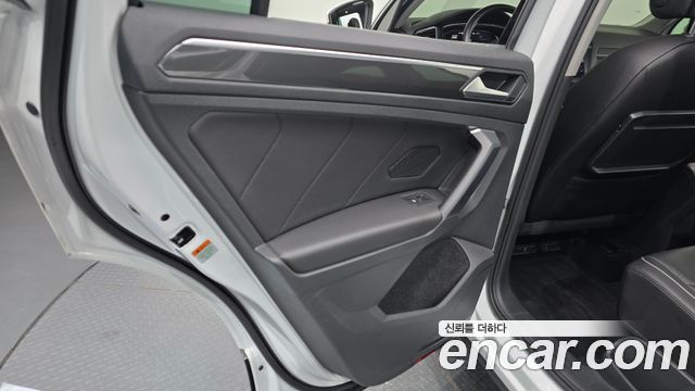 Volkswagen Tiguan 2020 — photo 15