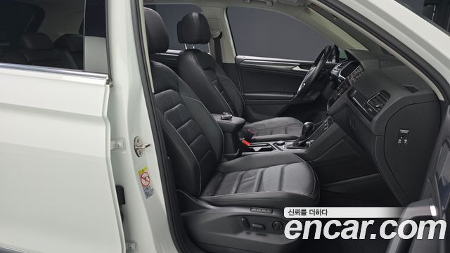 Volkswagen Tiguan 2020 — photo 16