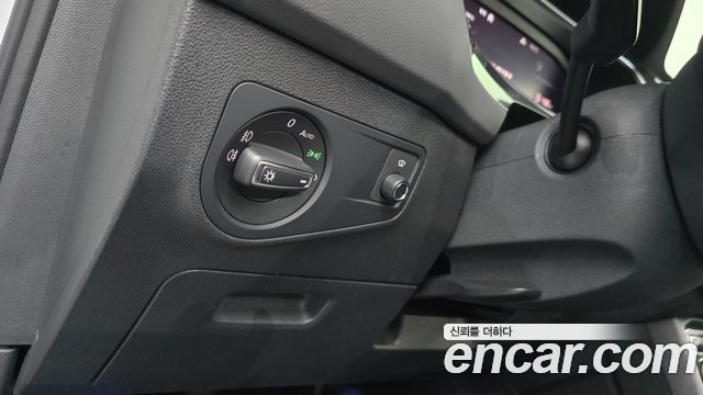 Volkswagen Tiguan 2020 — photo 31