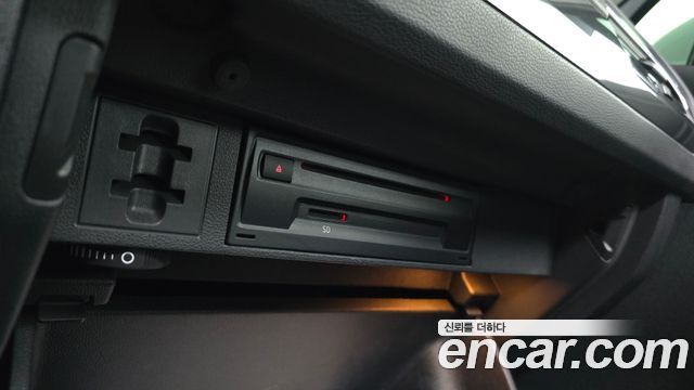 Volkswagen Tiguan 2020 — photo 33