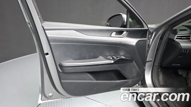 Kia K5 2022 — photo 14