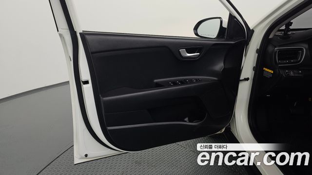 Kia Stonic 2020 — photo 14