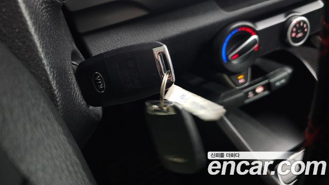 Kia Stonic 2020 — photo 30