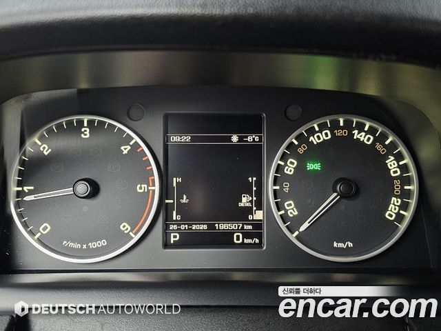 Land Rover Discovery 2013 — photo 8