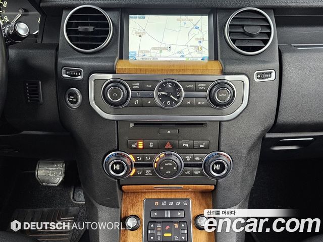 Land Rover Discovery 2013 — photo 14