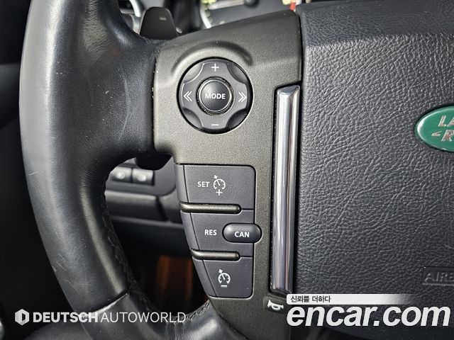 Land Rover Discovery 2013 — photo 17