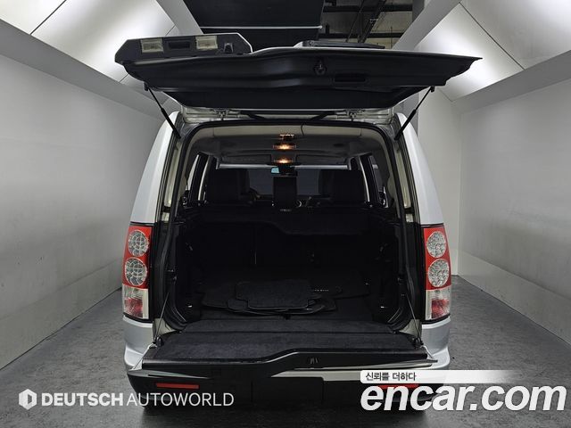 Land Rover Discovery 2013 — photo 20