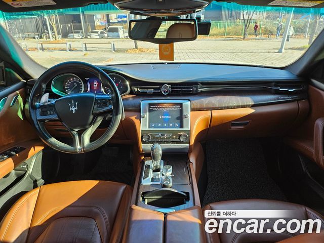 Maserati Quattroporte 2016 — photo 16