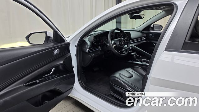 Hyundai AVANTE 2024 — photo 13
