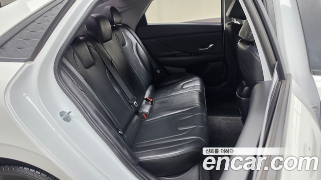 Hyundai AVANTE 2024 — photo 18