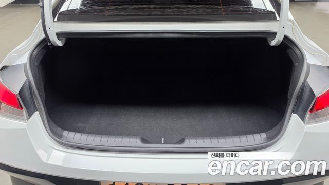 Hyundai AVANTE 2024 — photo 31