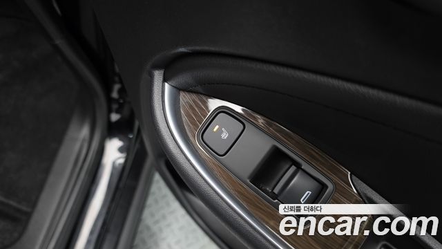 Chevrolet Korea Malibu 2019 — photo 17