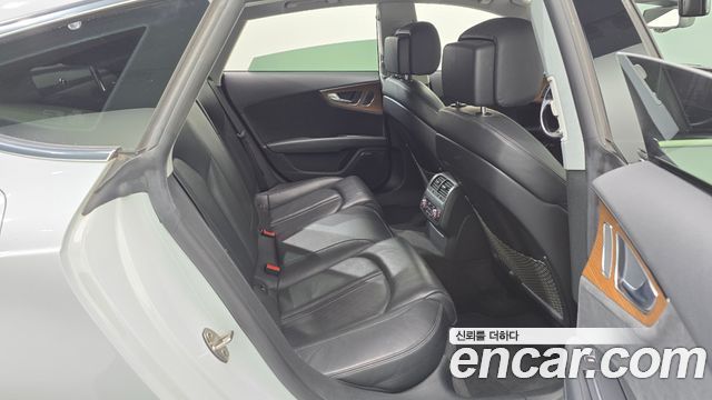 Audi A7 2016 — photo 11