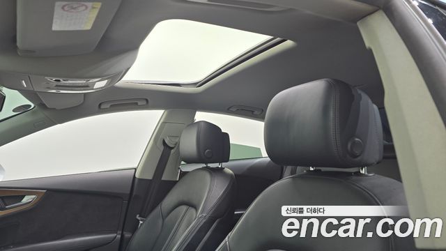 Audi A7 2016 — photo 16