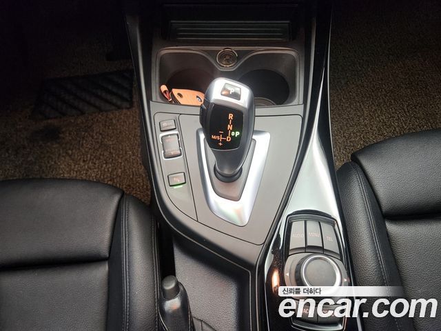 BMW 1-Series 2017 — photo 9