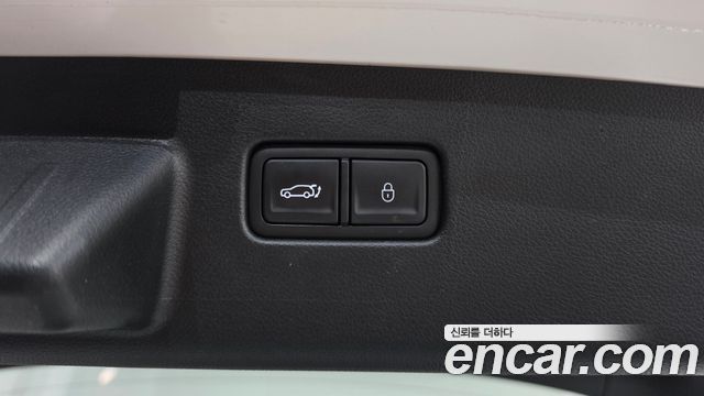 Genesis GV60 2023 — photo 23