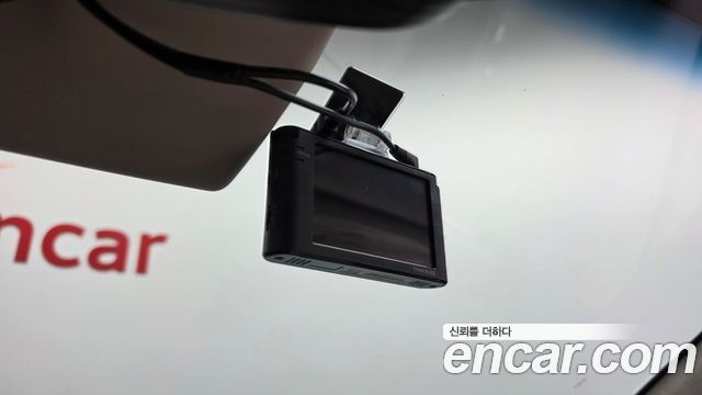 Genesis GV60 2023 — photo 26