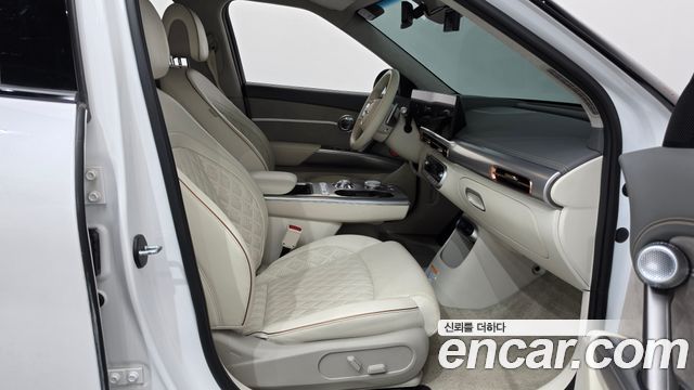 Genesis GV60 2023 — photo 16