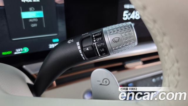 Genesis GV60 2023 — photo 29