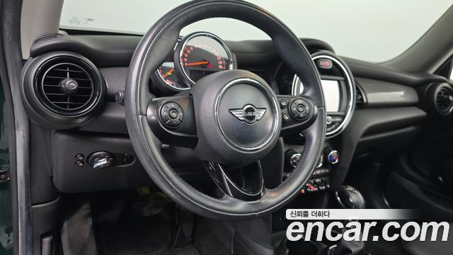 Mini Cooper 2015 — photo 12