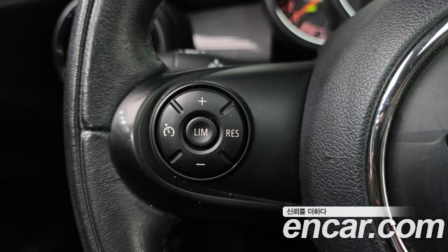 Mini Cooper 2015 — photo 18
