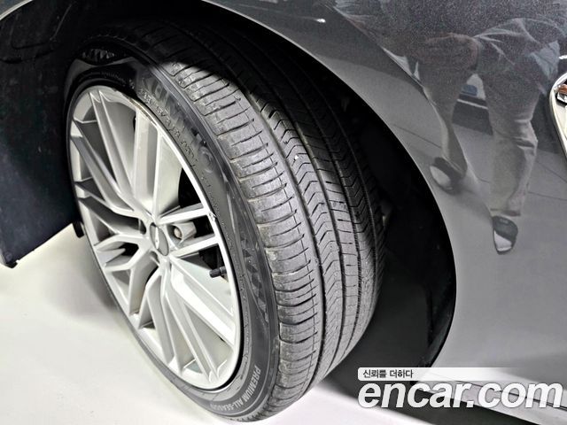 Genesis G70 2019 — photo 20