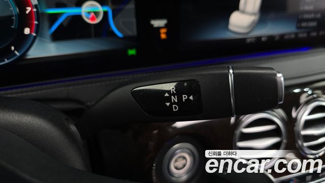 Mercedes-Benz S-Class 2020 — photo 29