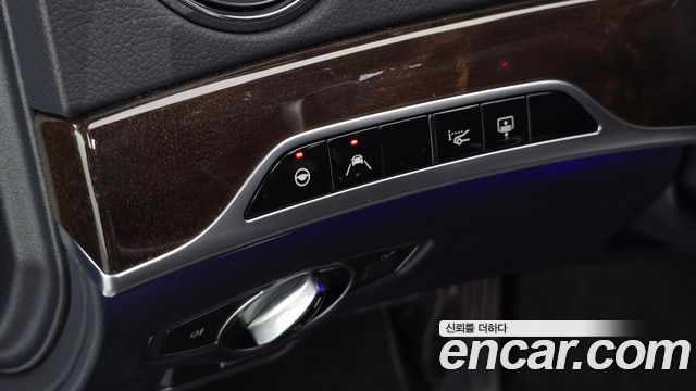 Mercedes-Benz S-Class 2020 — photo 35
