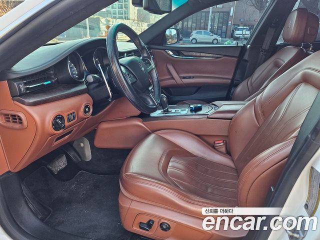 Maserati Quattroporte 2016 — photo 11