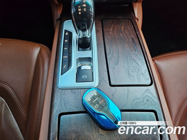 Maserati Quattroporte 2016 — photo 17