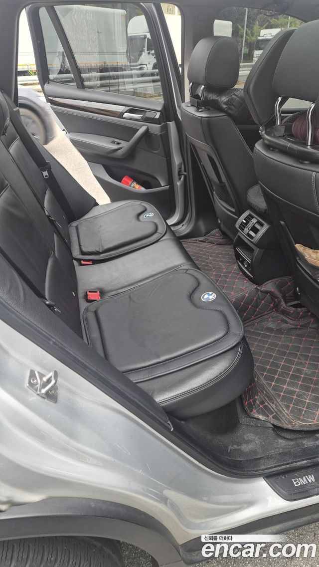 BMW X3 2011 — photo 11