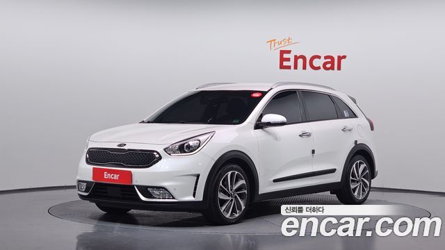 Kia Niro 2017 — photo 1
