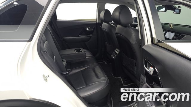 Kia Niro 2017 — photo 17