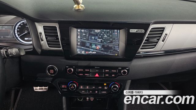 Kia Niro 2017 — photo 20