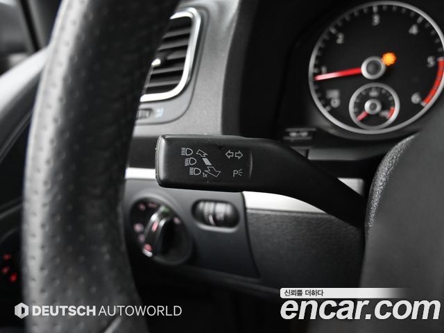 Volkswagen Scirocco 2013 — photo 15