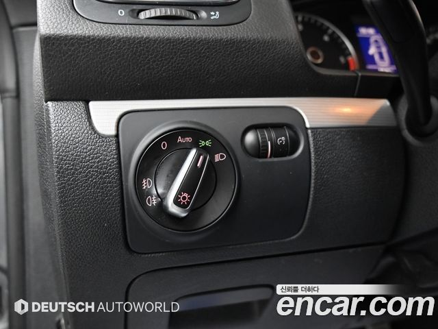 Volkswagen Scirocco 2013 — photo 16