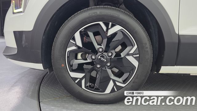 Kia Niro 2023 — photo 5