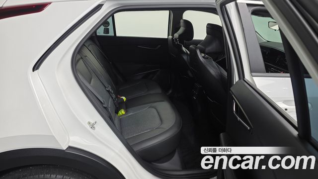 Kia Niro 2023 — photo 18
