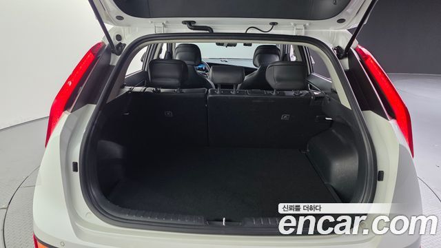 Kia Niro 2023 — photo 23