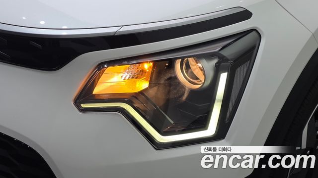 Kia Niro 2023 — photo 8