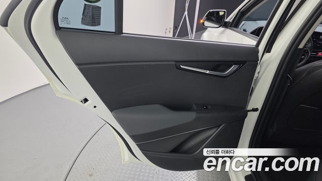 Kia Niro 2023 — photo 15