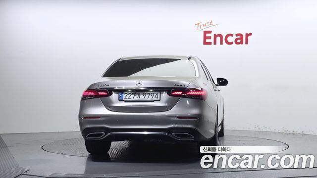 Mercedes-Benz E-Class 2021 — photo 4