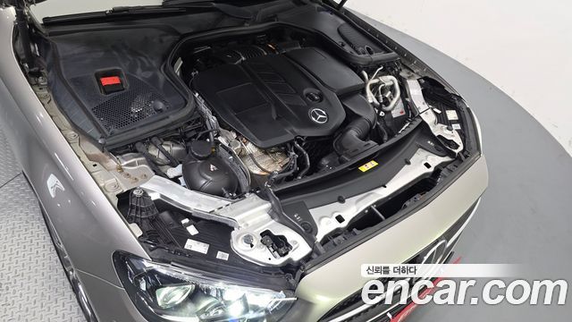 Mercedes-Benz E-Class 2021 — photo 6