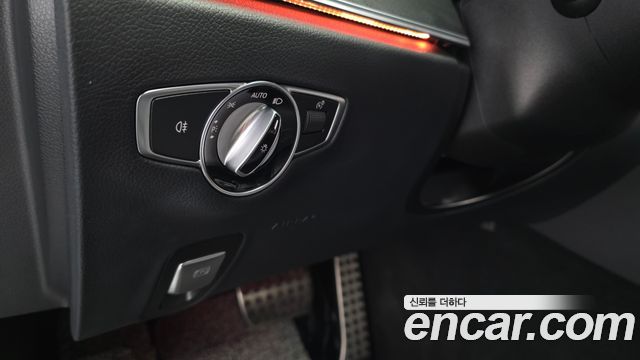 Mercedes-Benz E-Class 2021 — photo 26