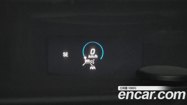 Mercedes-Benz E-Class 2023 — photo 23