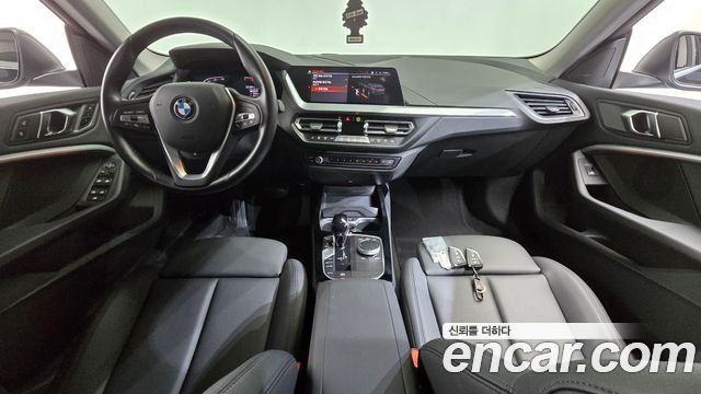 BMW 2-Series 2023 — photo 10